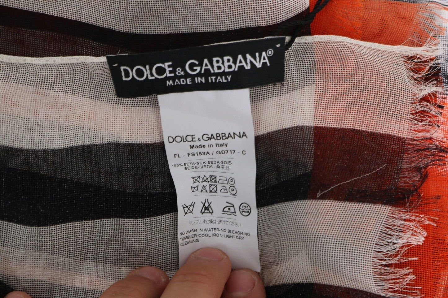 Dolce & Gabbana Элегантный разноцветный шелковый шарф с бахромой