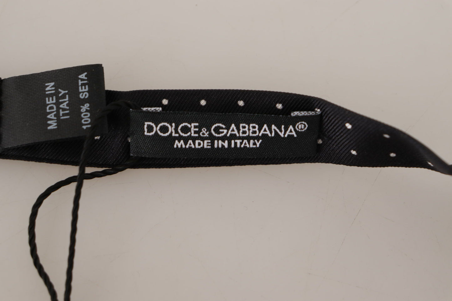 Dolce & Gabbana Elegante Papillon In Seta A Pois Neri