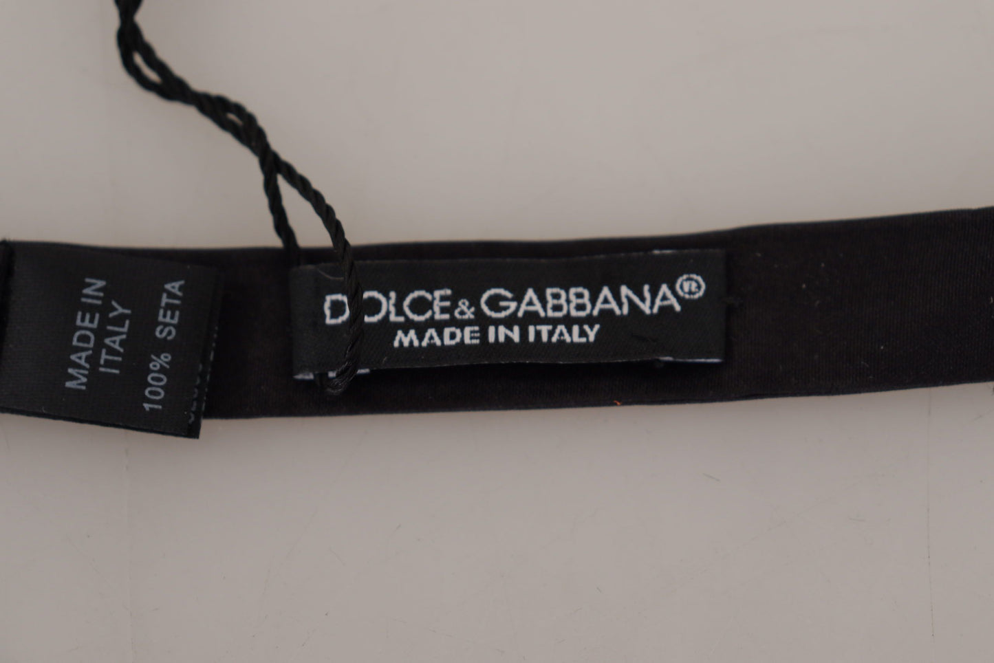 Dolce & Gabbana Элегантный черный шелковый галстук-бабочка