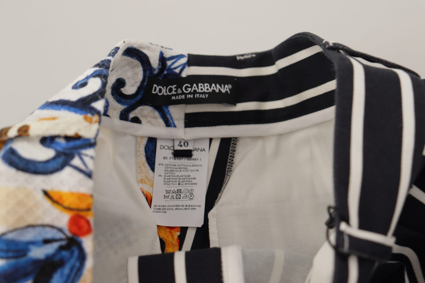 Bermuda firmati a vita alta in maiolica Dolce & Gabbana