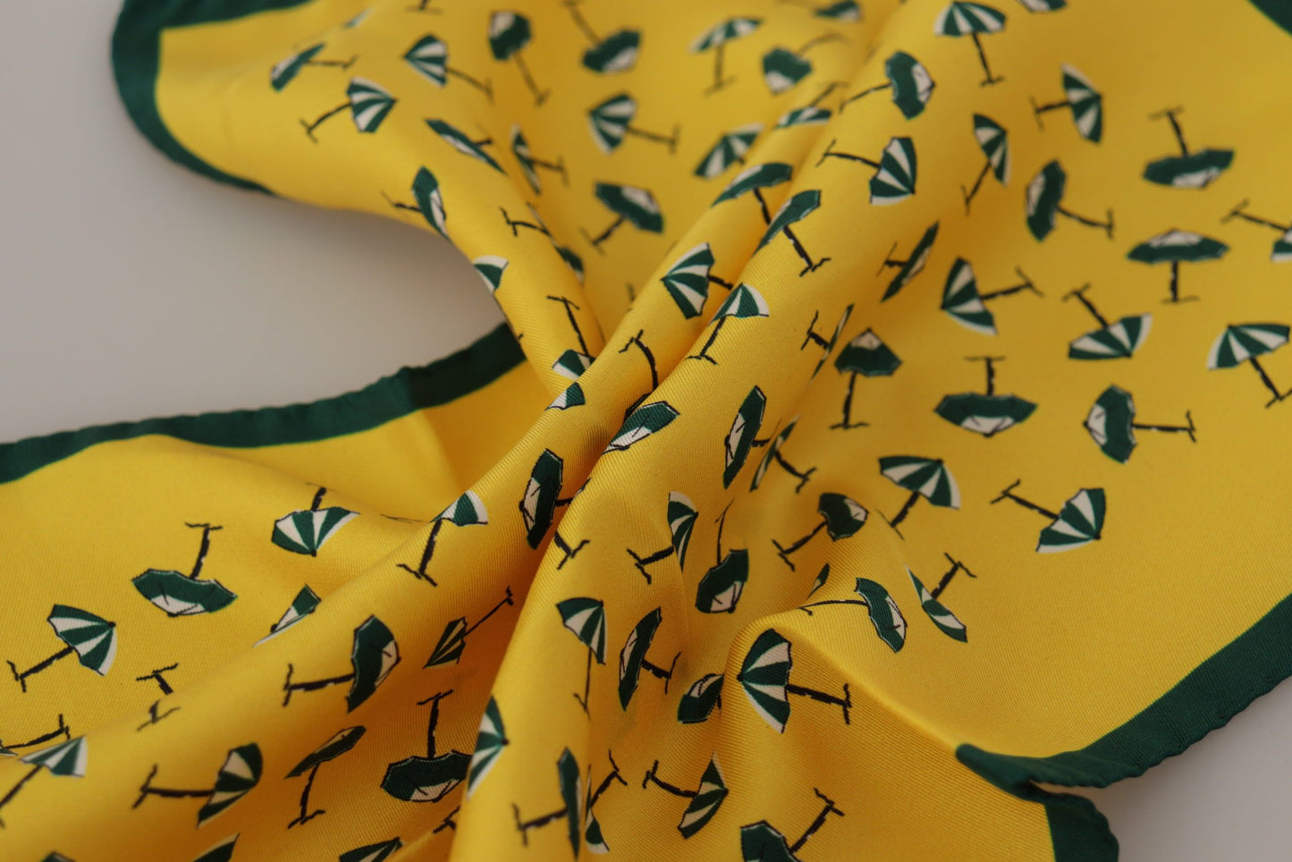 Dolce & Gabbana Elegante Sciarpa Quadrata da Uomo in Seta