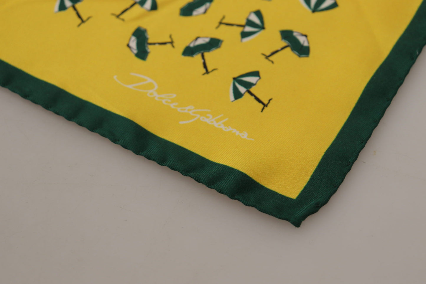 Dolce & Gabbana Elegante Sciarpa Quadrata da Uomo in Seta