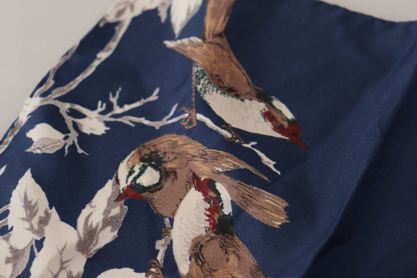 Dolce & Gabbana Elegante Sciarpa Quadrata in Seta da Uomo