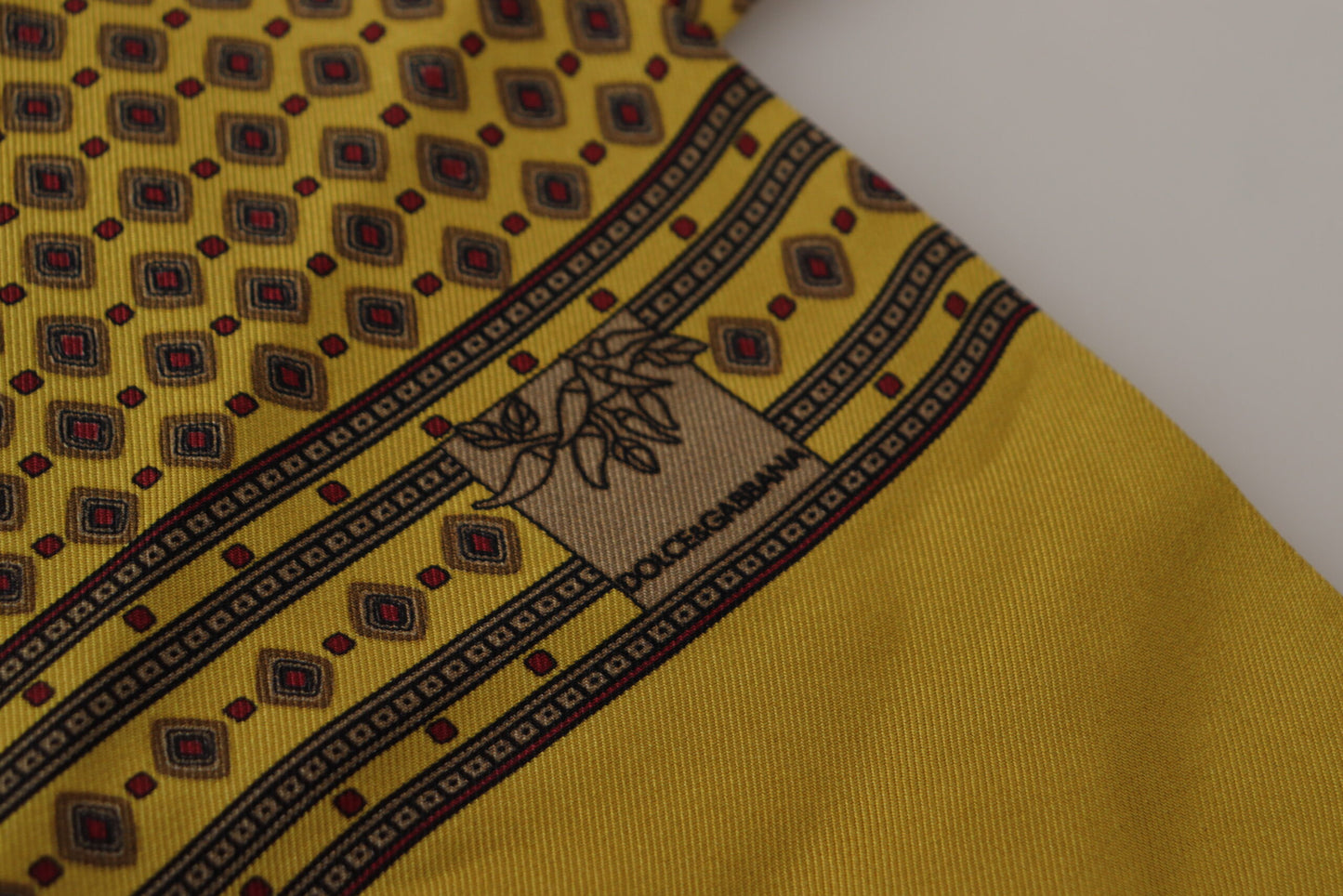 Dolce & Gabbana Elegante Sciarpa da Uomo in Seta Gialla