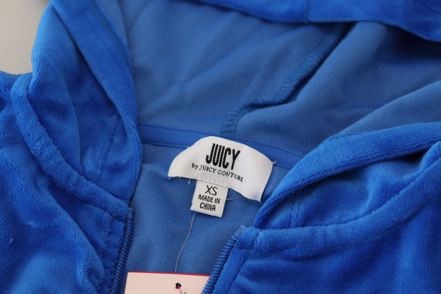 Maglione corto con zip e cappuccio Juicy Couture Glam in blu