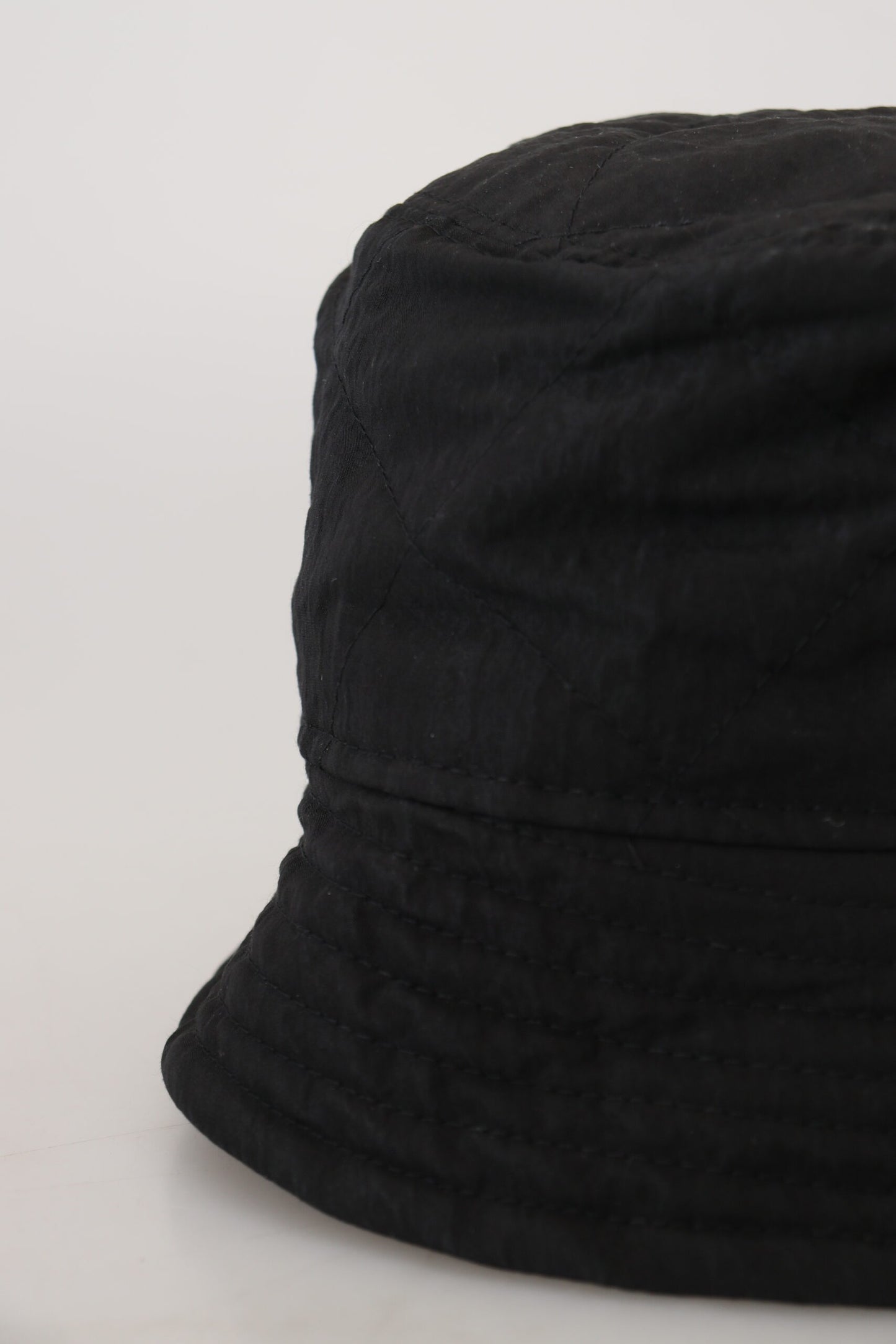 Dolce & Gabbana Элегантная черная кепка-ведро