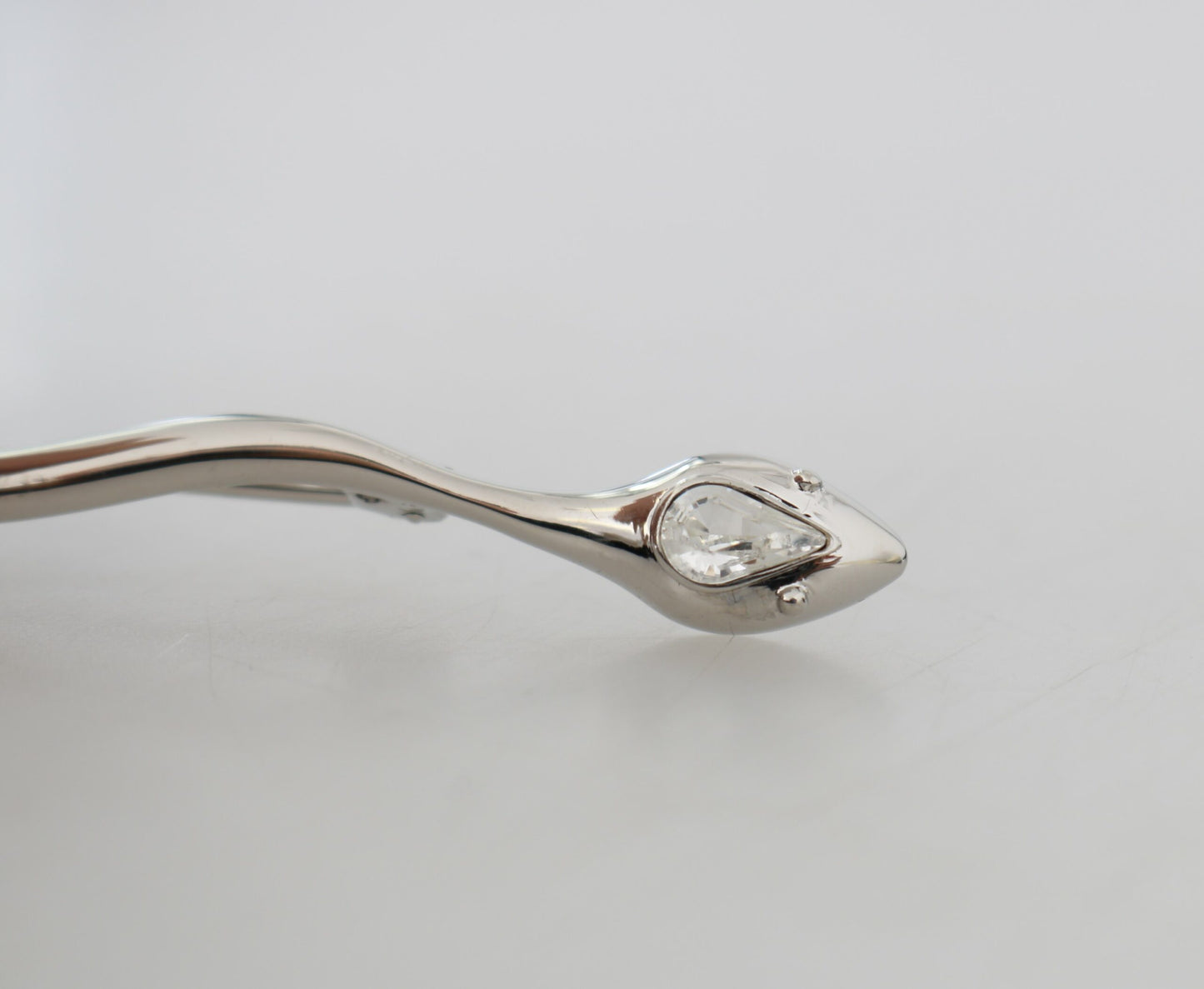 Dolce & Gabbana Elegante spilla in argento impreziosita da cristalli
