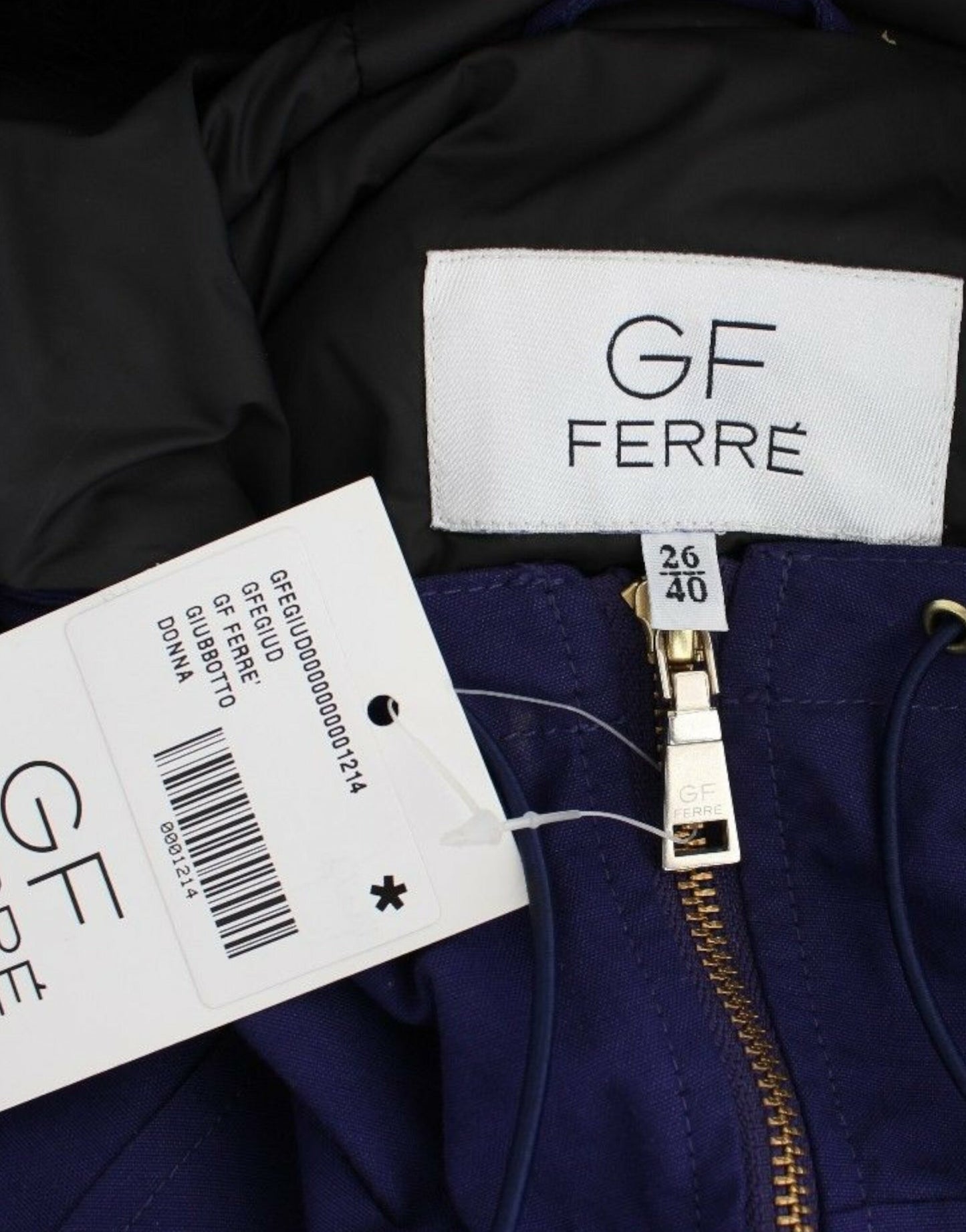 Синяя куртка GF Ferre Chic K-Way с акцентом из искусственного меха