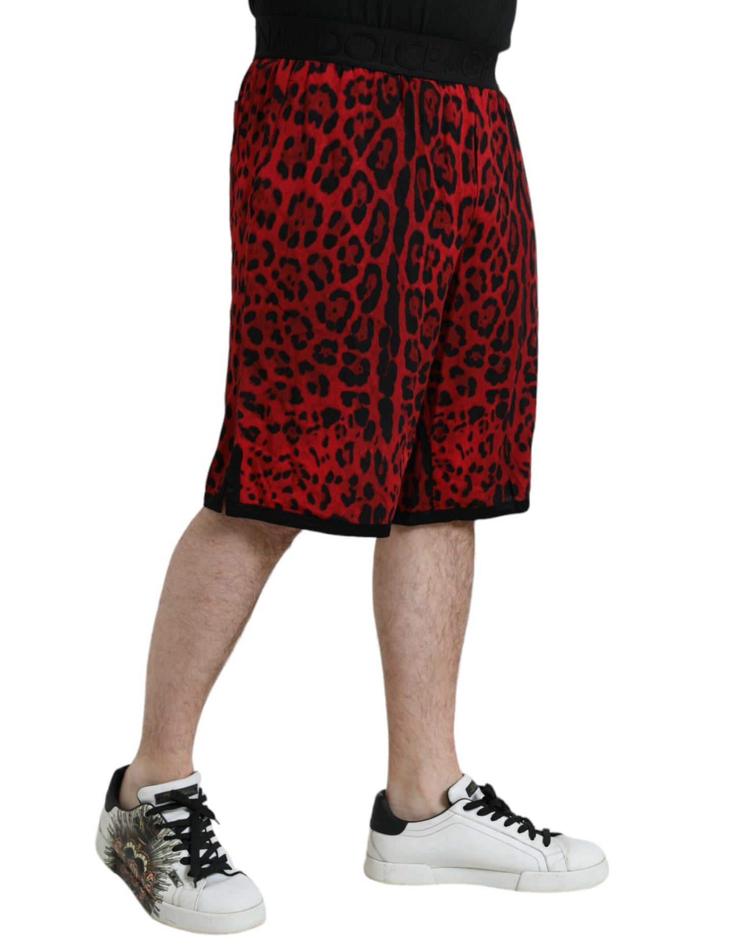 Bermuda in viscosa stampa leopardo rosso di Dolce & Gabbana