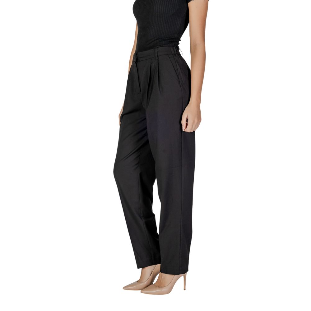Vila Clothes Jeans e pantaloni in poliestere nero