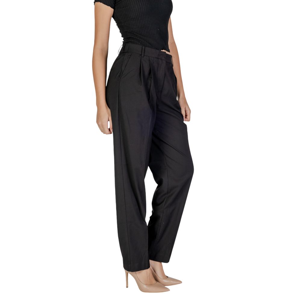 Vila Clothes Jeans e pantaloni in poliestere nero
