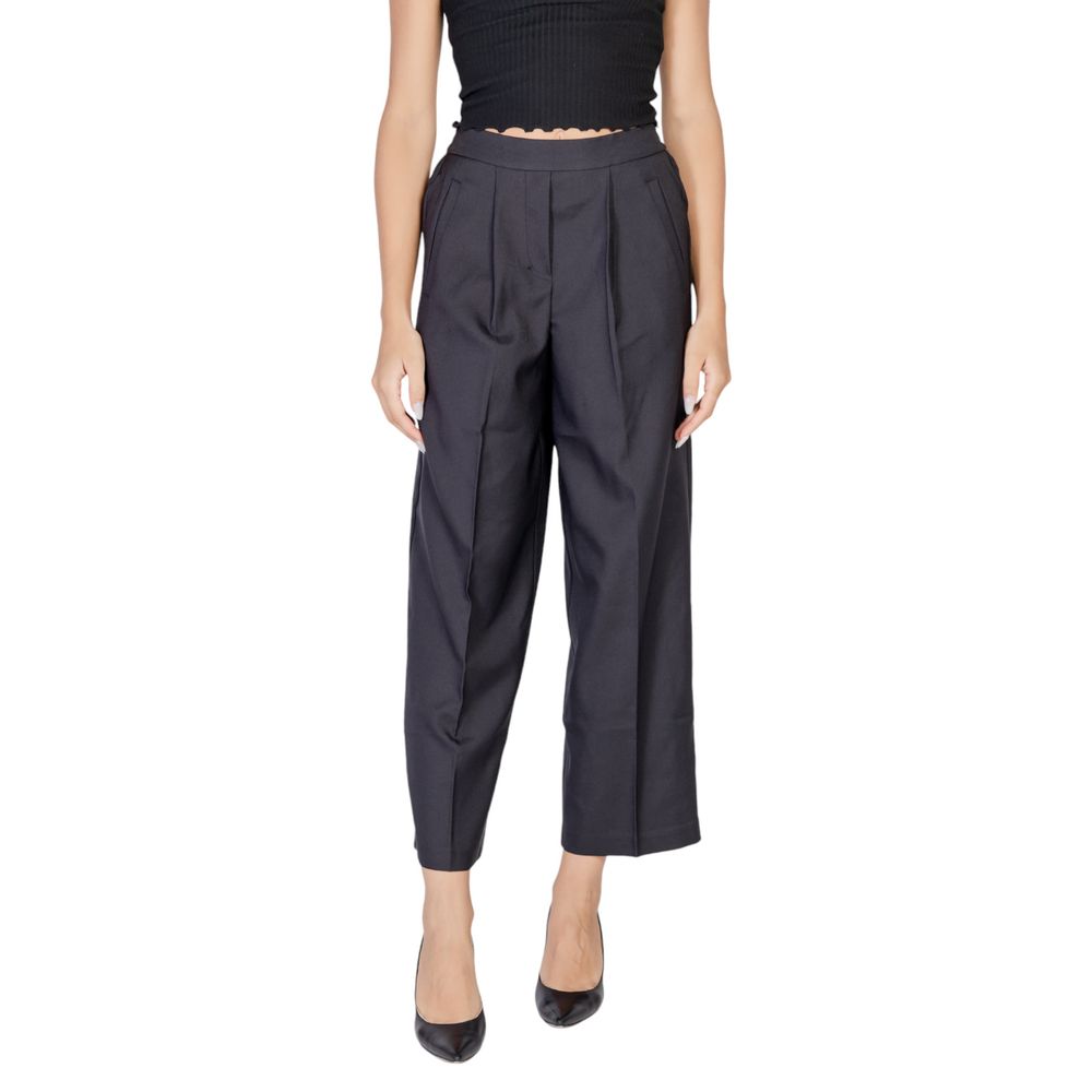 Jeans e pantaloni in poliestere nero ICHI