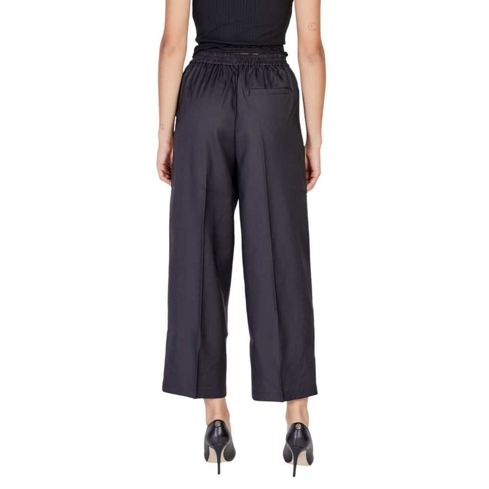 Jeans e pantaloni in poliestere nero ICHI