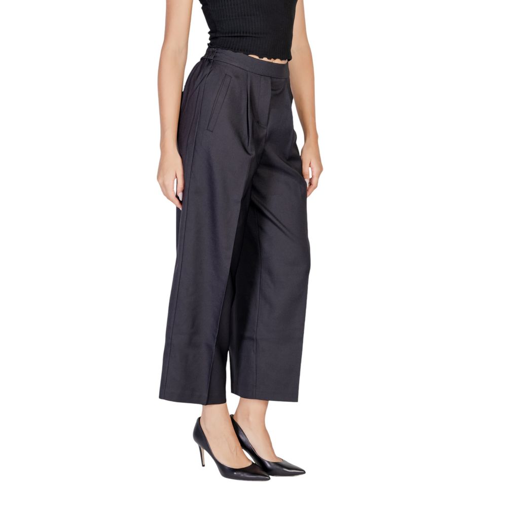 Jeans e pantaloni in poliestere nero ICHI