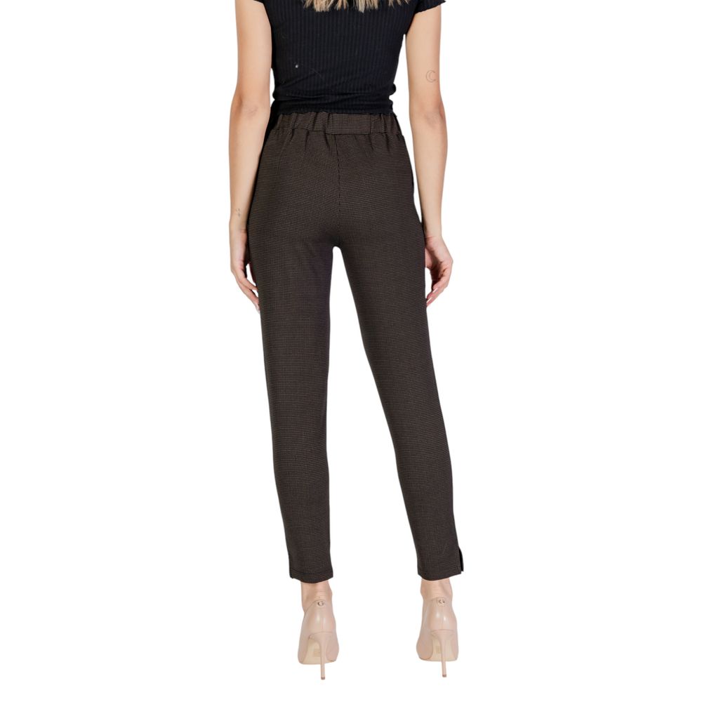 Jeans e pantaloni in poliestere marrone ICHI