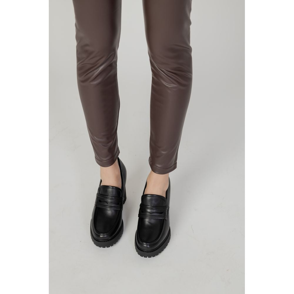 Jeans e pantaloni in poliestere marrone Street One