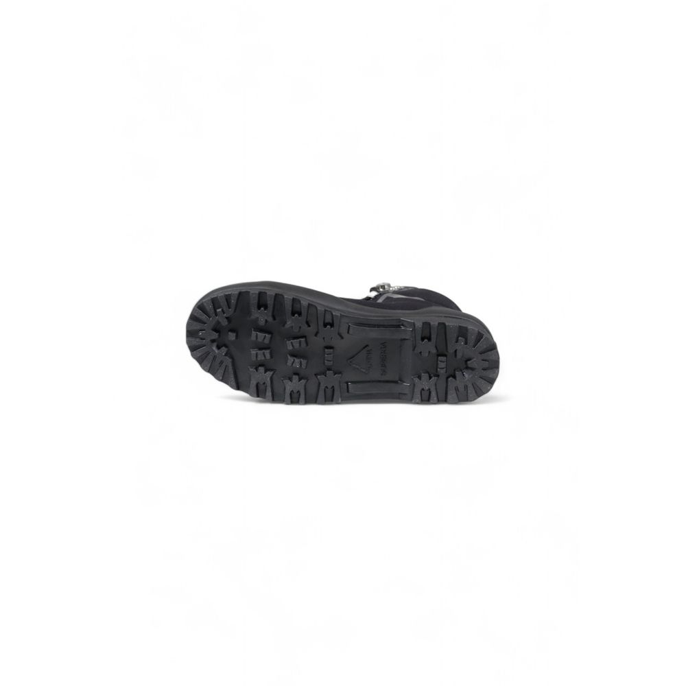 Sneaker Superga in tessuto nero