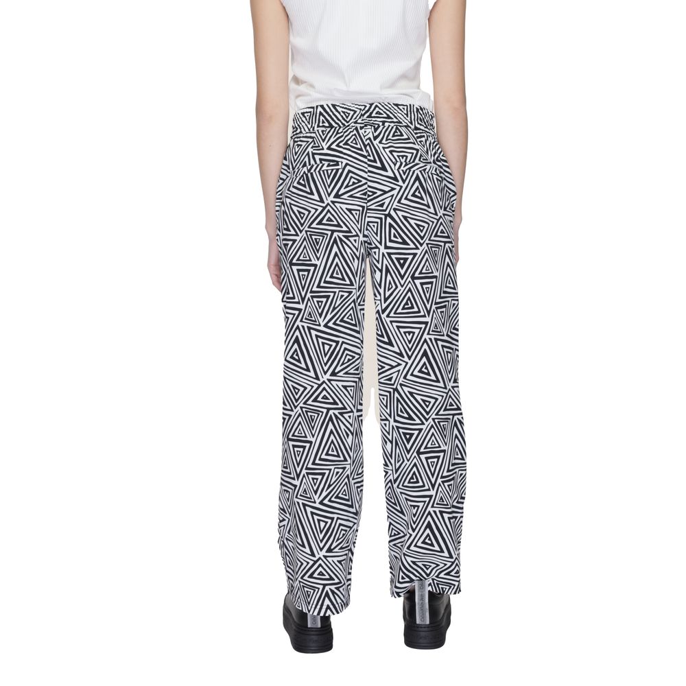 Jeans e pantaloni neri in poliammide Street One