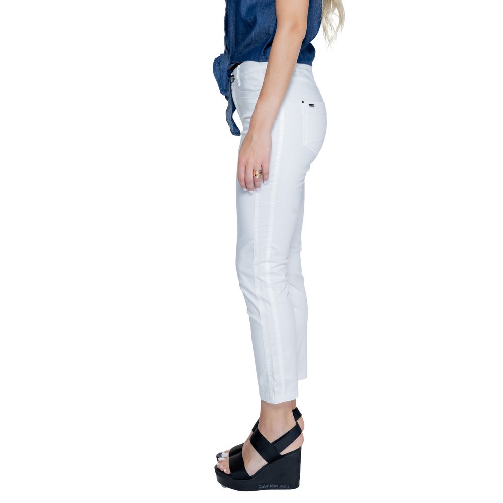 Jeans e pantaloni bianchi in cotone Street One