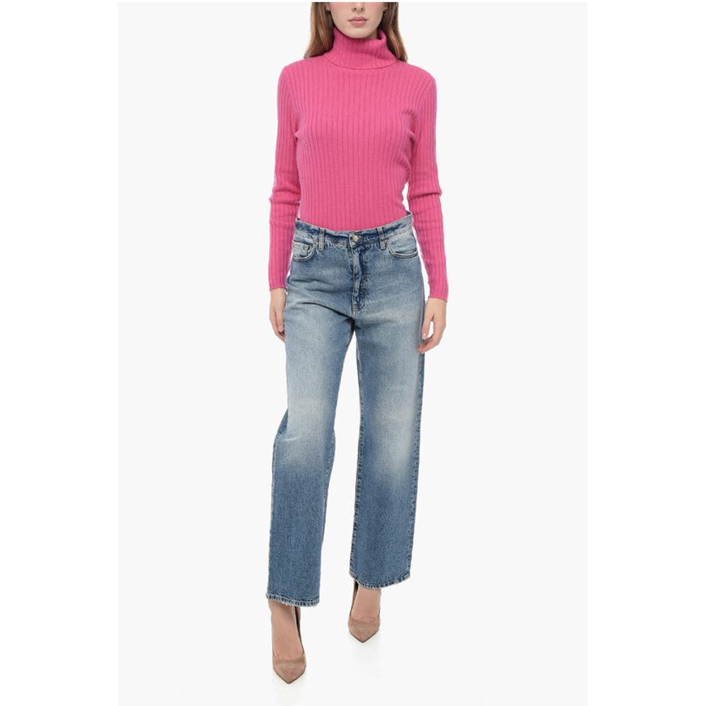 Two Women Two Men Straight Leg Faded Effect JOLIE Denims 22cm