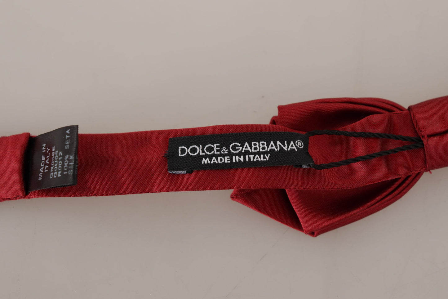 Dolce &amp; Gabbana Элегантный красный шелковый галстук-бабочка