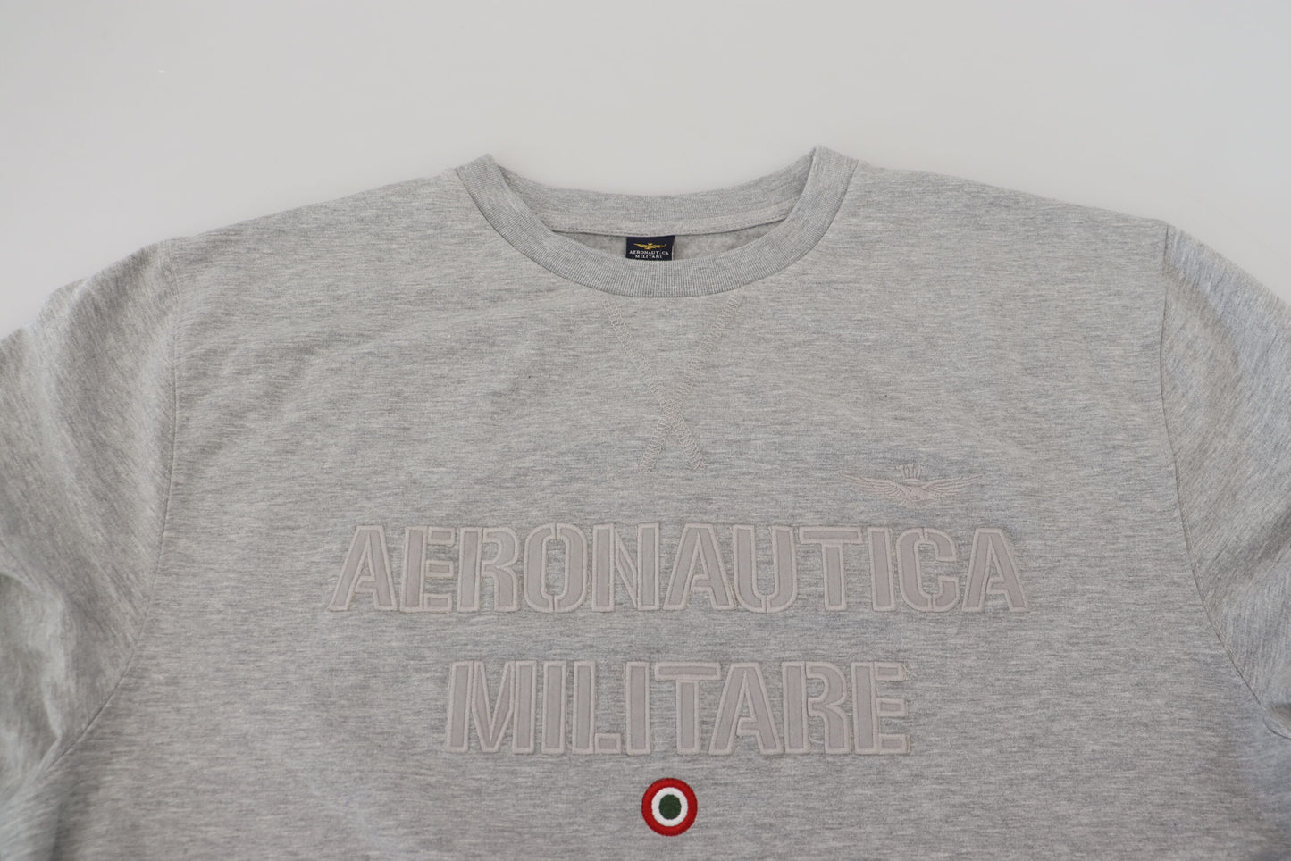 Элегантный серый пуловер Aeronautica Militare