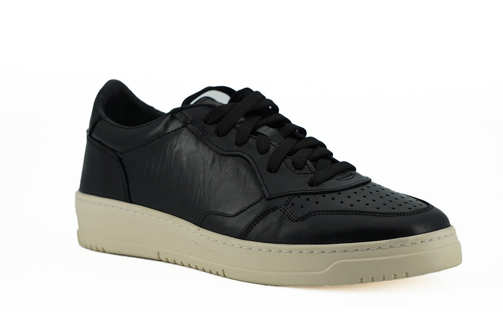 Saxone of Scotland Eleganti sneakers in pelle nera - Stile unisex