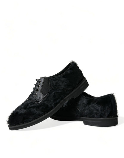 Dolce &amp; Gabbana eleganti scarpe derby in pelliccia nera da uomo