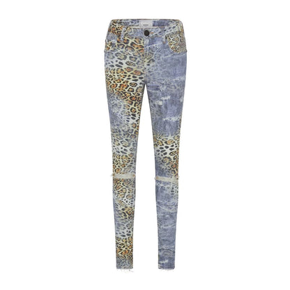 Un cucchiaino di jeans skinny elasticizzati selvaggiamente chic