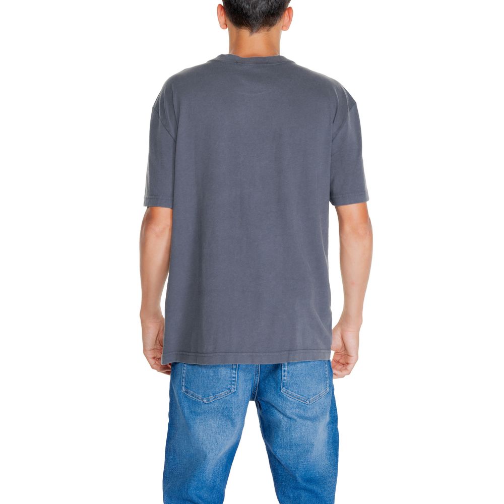 Calvin Klein Jeans T-shirt nera in cotone rigenerato