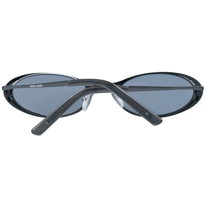 Sempre più occhiali da sole in metallo nero
