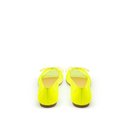 Christian Louboutin radiante maglia gialla appartamenti