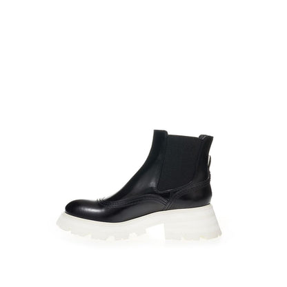 Alexander McQueen Eleganti stivali in pelle in nero senza tempo