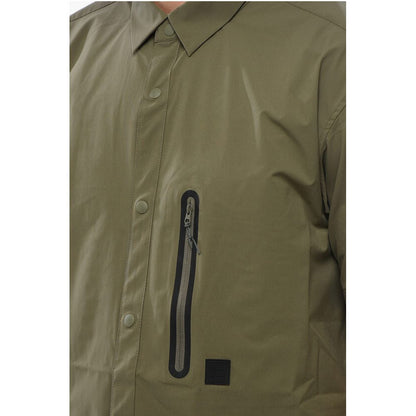 Woolrich Short Sleeved 4AWAY TREK Shirt With Breast Pocket
