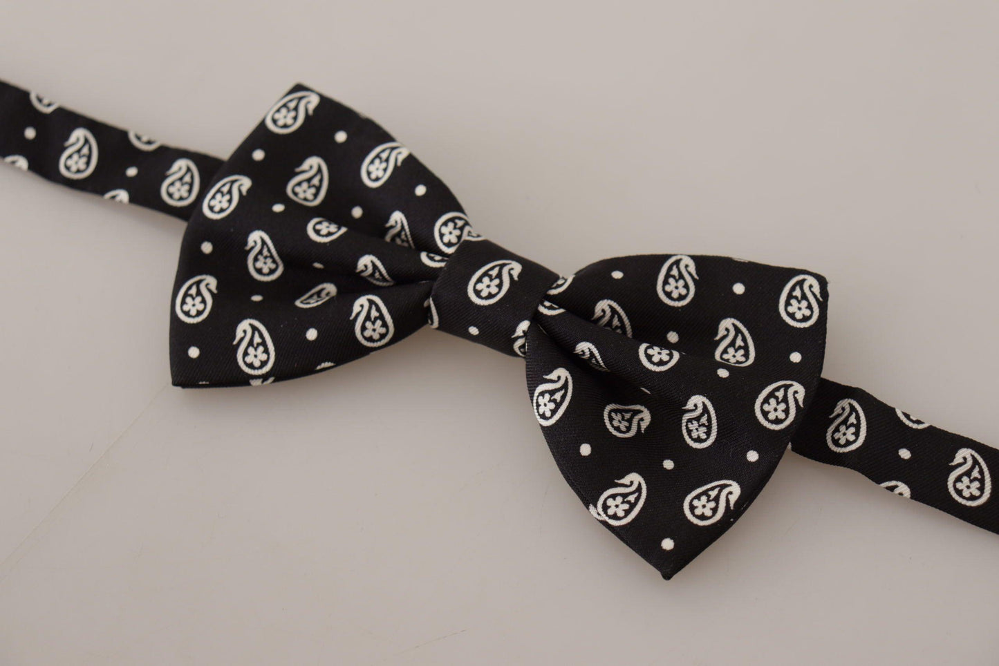 Dolce & Gabbana Elegant Black Silk Bow Tie - PER.FASHION